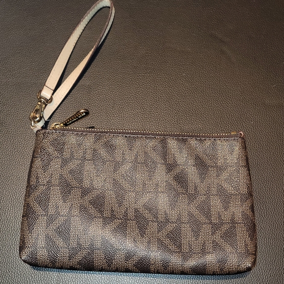 Michael Kors Clutch - Picture 2 of 3